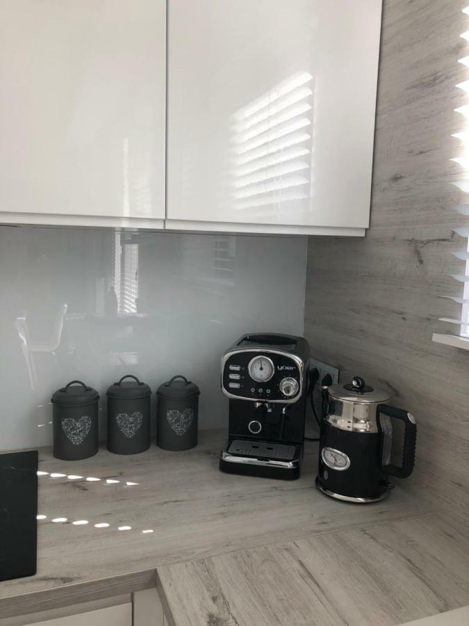 Apartament Baltica Z Ogrodkiem - W Ustronnym Miejscu Tuz Przy Plazy Rogowo  Exterior photo