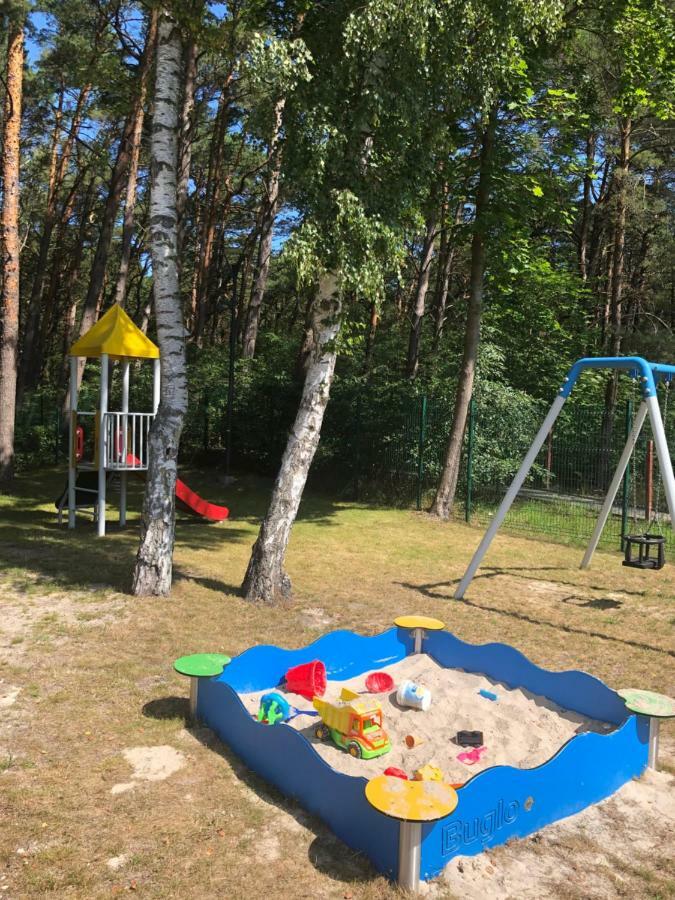 Apartament Baltica Z Ogrodkiem - W Ustronnym Miejscu Tuz Przy Plazy Rogowo  Exterior photo
